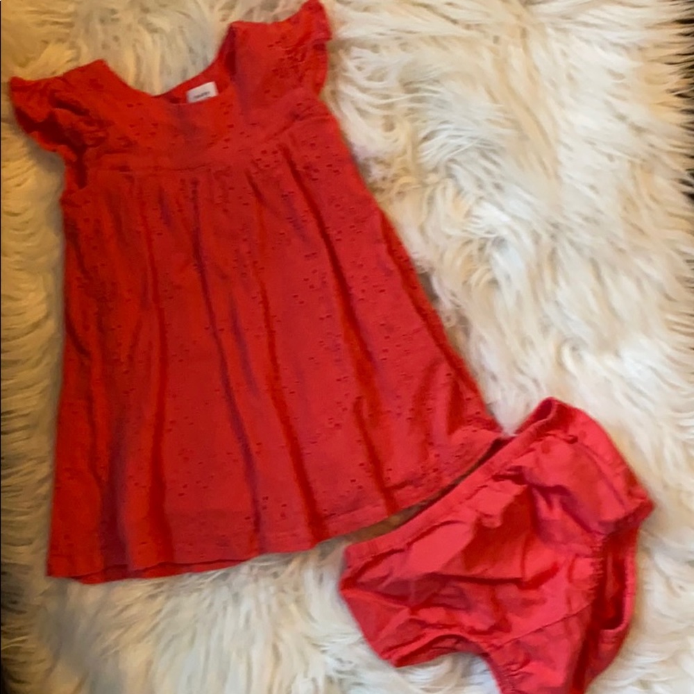 Baby GAP 6-12 months baby girl eyelet dress